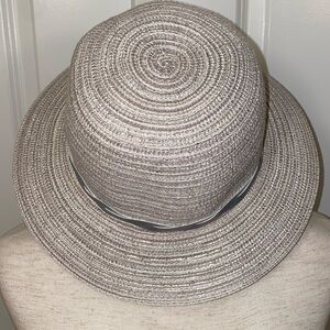 August Hats Women's Gray Woven Hat
